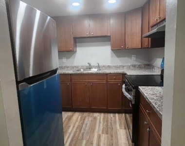 369 Washington Ave, Apt A16 - Photo Thumbnail 13