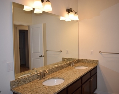 229 Parkview Ln - Photo Thumbnail 17