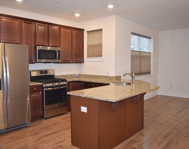 229 Parkview Ln - Photo Thumbnail 1