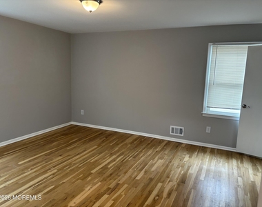 19 Lennox Avenue - Photo Thumbnail 14