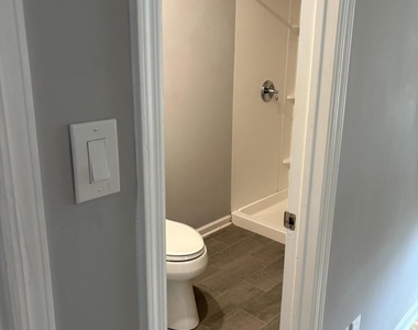 19 Lennox Avenue - Photo Thumbnail 12