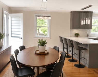 224 Colonial Avenue - Photo Thumbnail 2