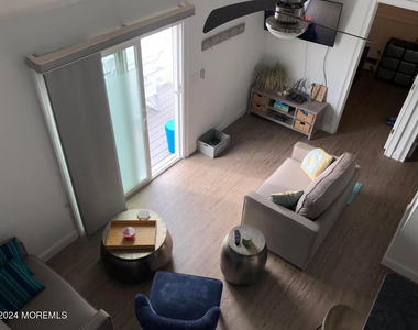 123 W Kingfisher Way - Photo Thumbnail 2