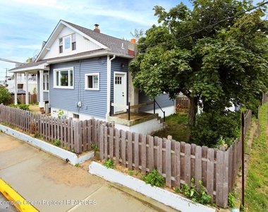 16 Cornwall Street - Photo Thumbnail 4
