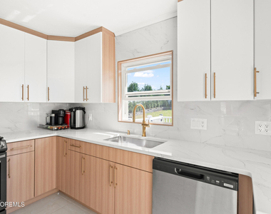 17 Johnston Street - Photo Thumbnail 14
