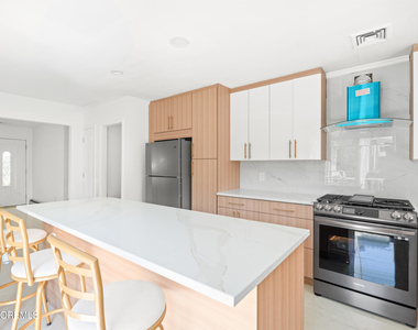 17 Johnston Street - Photo Thumbnail 13