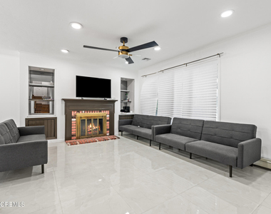 17 Johnston Street - Photo Thumbnail 1