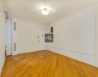 East 70 Street - Photo Thumbnail 1