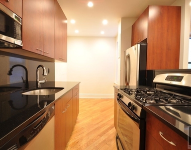 East 70 Street - Photo Thumbnail 2
