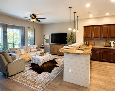 20750 N 87th Street - Photo Thumbnail 2