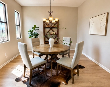20750 N 87th Street - Photo Thumbnail 8