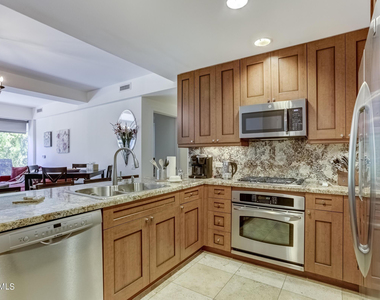 7147 E Rancho Vista Drive - Photo Thumbnail 5