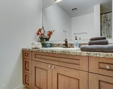 7147 E Rancho Vista Drive - Photo Thumbnail 15