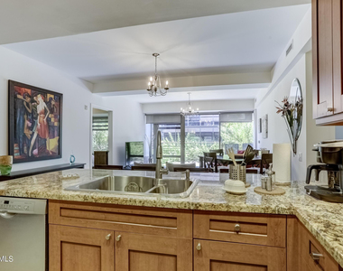7147 E Rancho Vista Drive - Photo Thumbnail 9