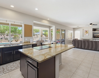 5540 E Via Montoya Drive - Photo Thumbnail 10