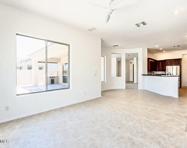 1682 W Ainsworth Drive - Photo Thumbnail 23