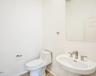 1682 W Ainsworth Drive - Photo Thumbnail 30