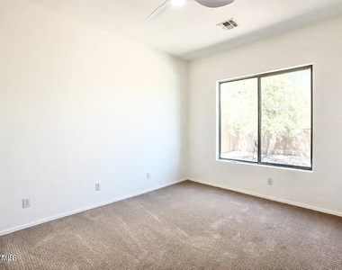 1682 W Ainsworth Drive - Photo Thumbnail 31