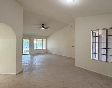 1559 E Whitten Street - Photo Thumbnail 3