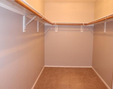 2304 Heads And Tails Lane - Photo Thumbnail 22