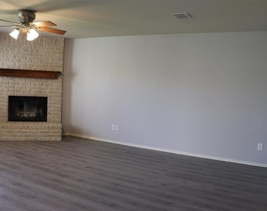 2304 Heads And Tails Lane - Photo Thumbnail 3