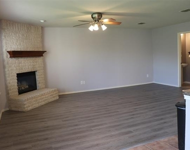 2304 Heads And Tails Lane - Photo Thumbnail 2