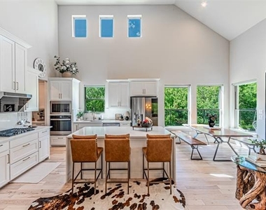 1070 Adair Road - Photo Thumbnail 10