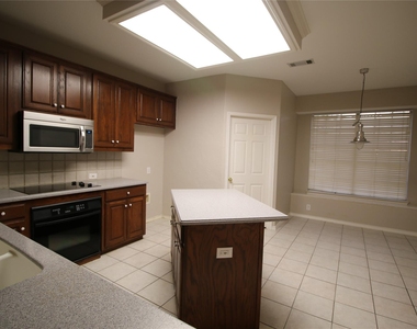 1510 Drexel Court - Photo Thumbnail 8