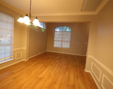 1510 Drexel Court - Photo Thumbnail 6