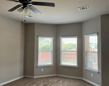 2116 Megan Creek Drive - Photo Thumbnail 5