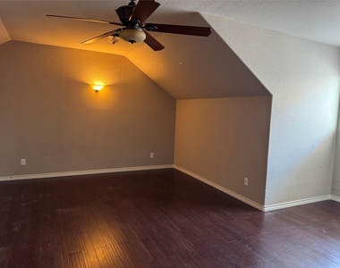 2116 Megan Creek Drive - Photo Thumbnail 6