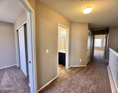10453 N 76th Drive - Photo Thumbnail 28