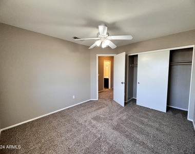 10453 N 76th Drive - Photo Thumbnail 30