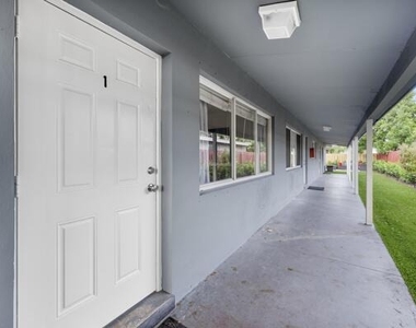 1208 Ne 5th Avenue - Photo Thumbnail 15