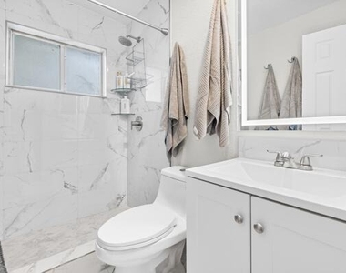 1208 Ne 5th Avenue - Photo Thumbnail 15