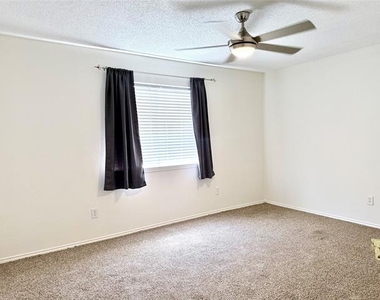 10109 Samantha Drive - Photo Thumbnail 23