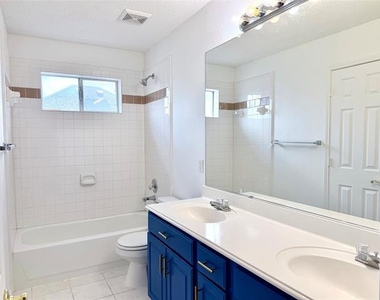 10109 Samantha Drive - Photo Thumbnail 24