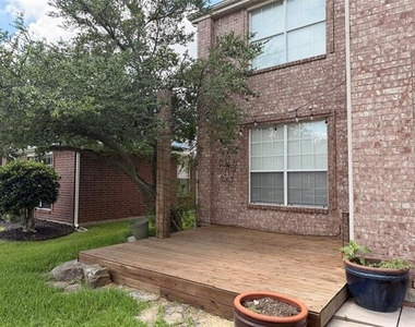 10109 Samantha Drive - Photo Thumbnail 29
