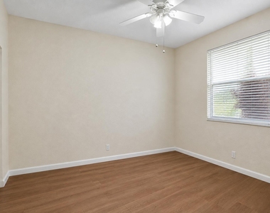 4070 Sanderling Lane - Photo Thumbnail 21