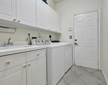 4070 Sanderling Lane - Photo Thumbnail 26