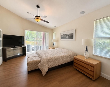 4070 Sanderling Lane - Photo Thumbnail 17