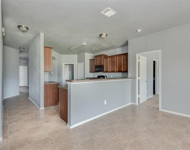 5313 Beacon Lane - Photo Thumbnail 4