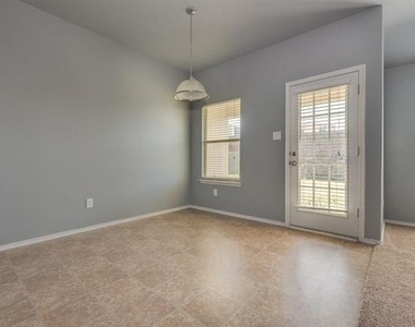5313 Beacon Lane - Photo Thumbnail 7