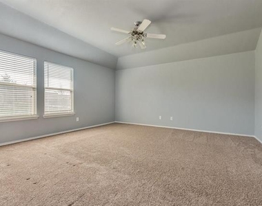5313 Beacon Lane - Photo Thumbnail 8