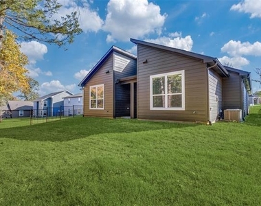 1025 Ray Drive - Photo Thumbnail 11