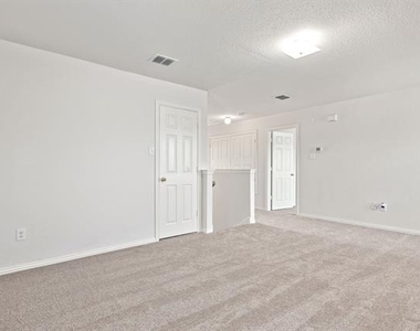 11613 Snyder Drive - Photo Thumbnail 9