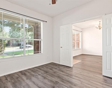 11613 Snyder Drive - Photo Thumbnail 1