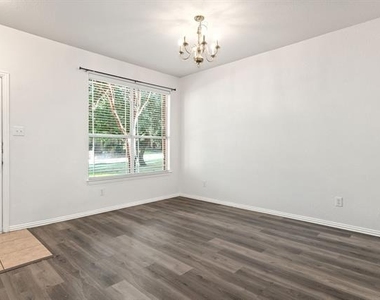 11613 Snyder Drive - Photo Thumbnail 2