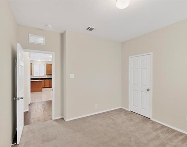 2409 Buelingo Lane - Photo Thumbnail 22