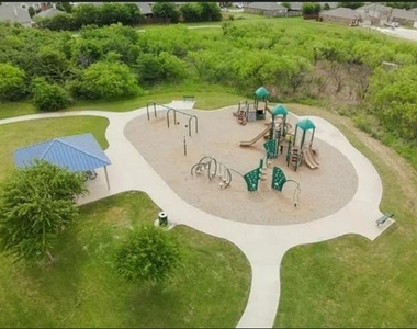 2409 Buelingo Lane - Photo Thumbnail 30